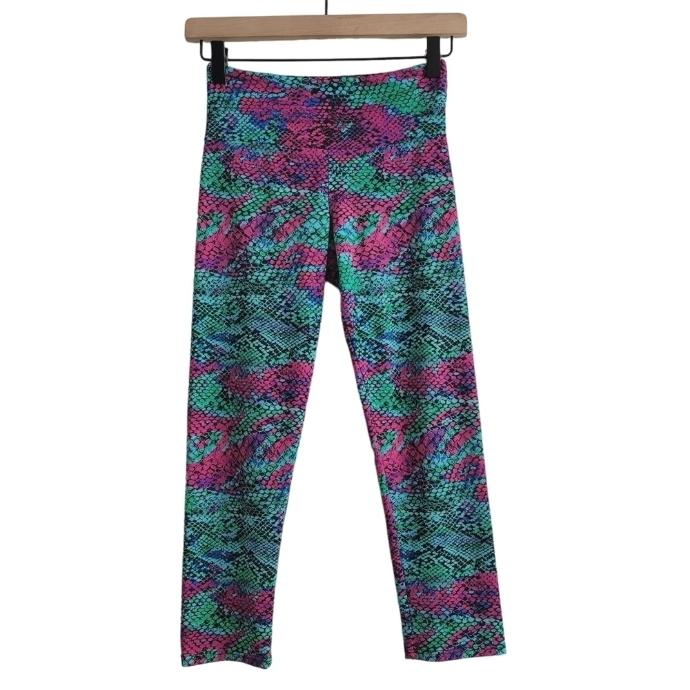 Onzie XS Electric Snake‎ Cropped Athletic Leggings